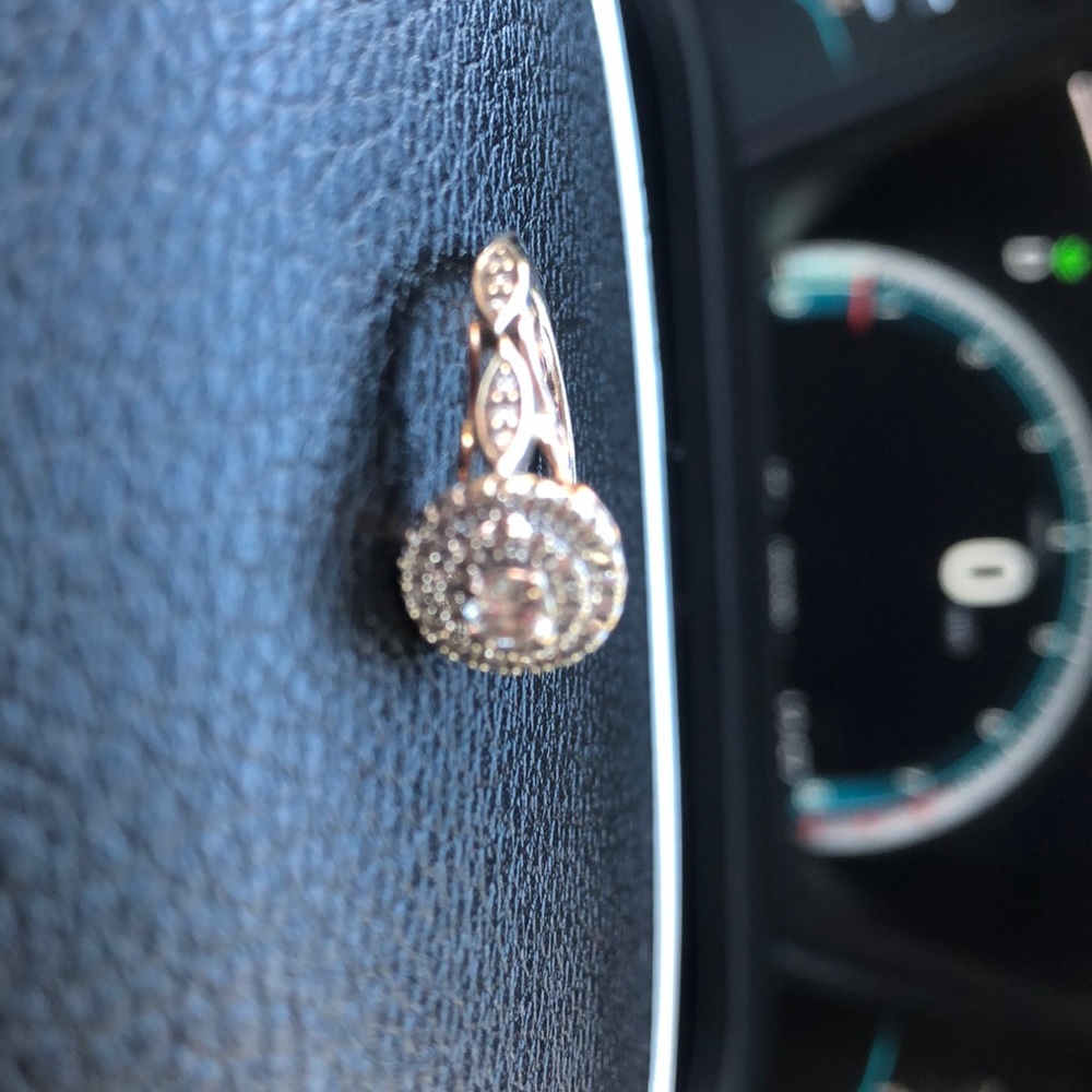 Beautiful Engagement ring - Picture 4 of 4
